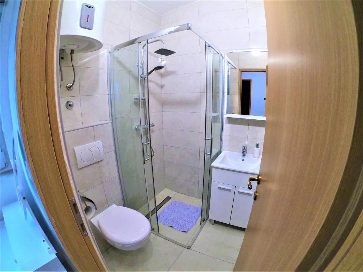 Apartman Tina Razanac Bagian luar foto